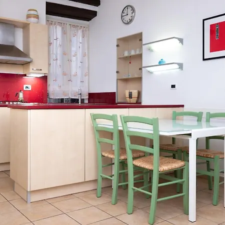 Apartment Giulia House Via Dell Ariento 5 *