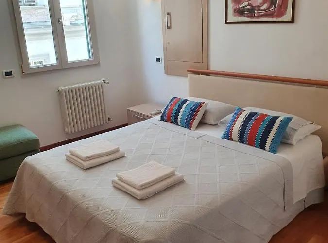 Apartament Giulia House Via Dell Ariento 5 *